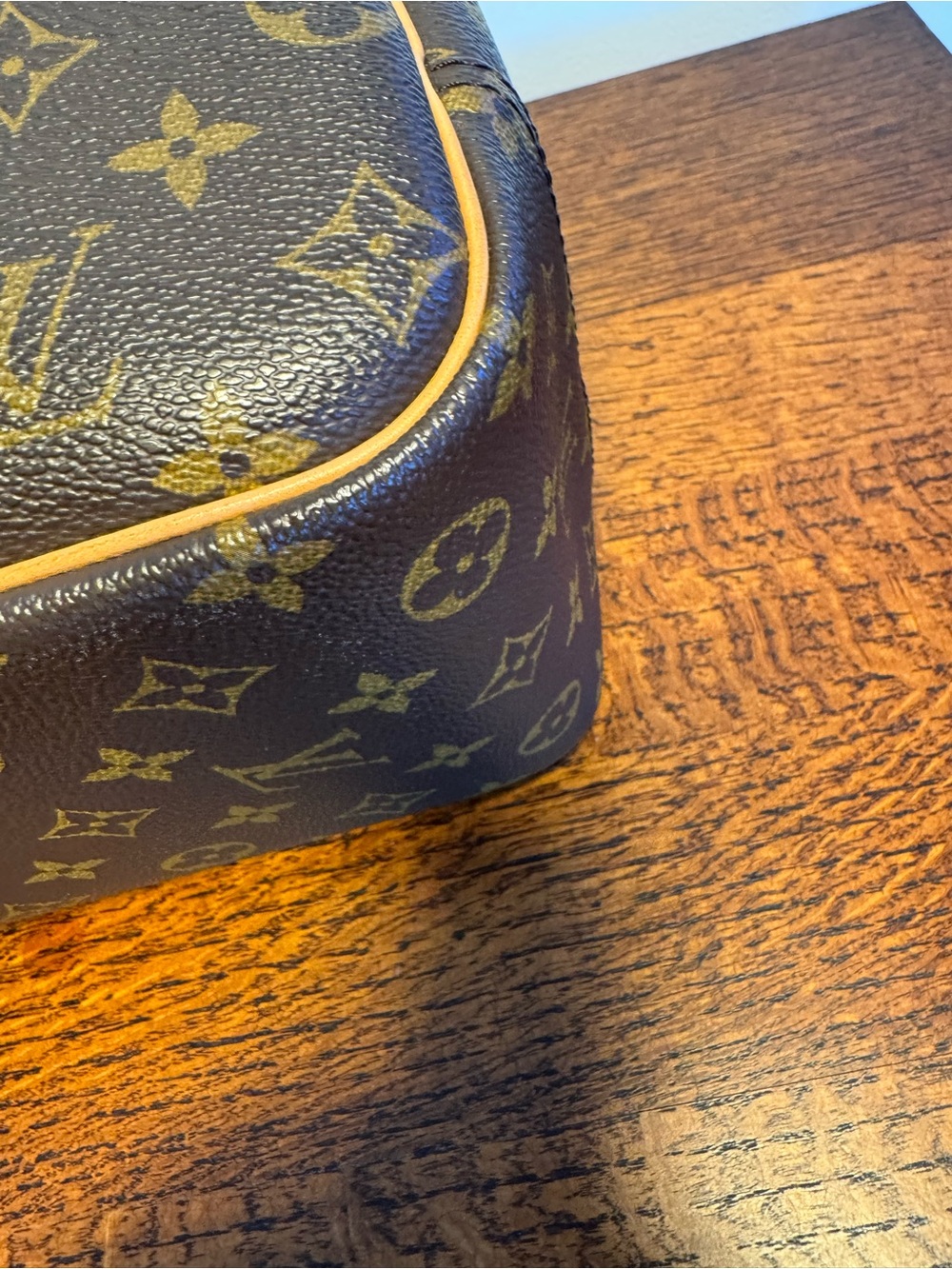 Louis Vuitton Vintage Deauville Monogram Bag with COA - Picture 7 of 16
